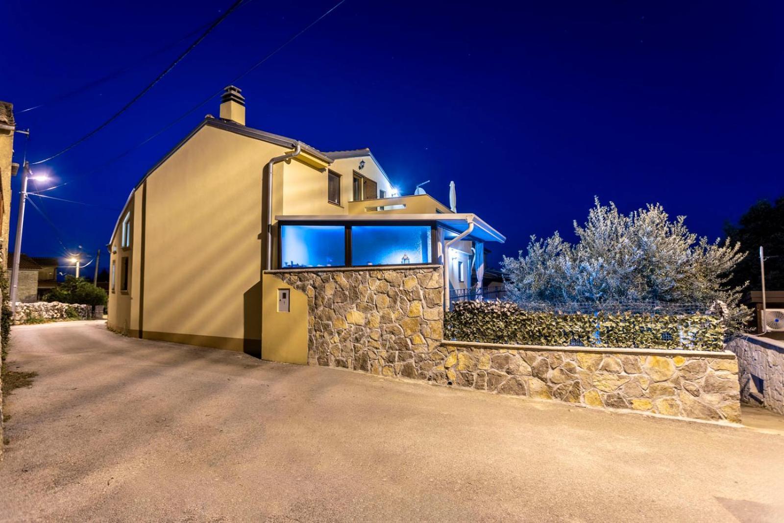 Holiday Home Svjetlana Risika Luaran gambar