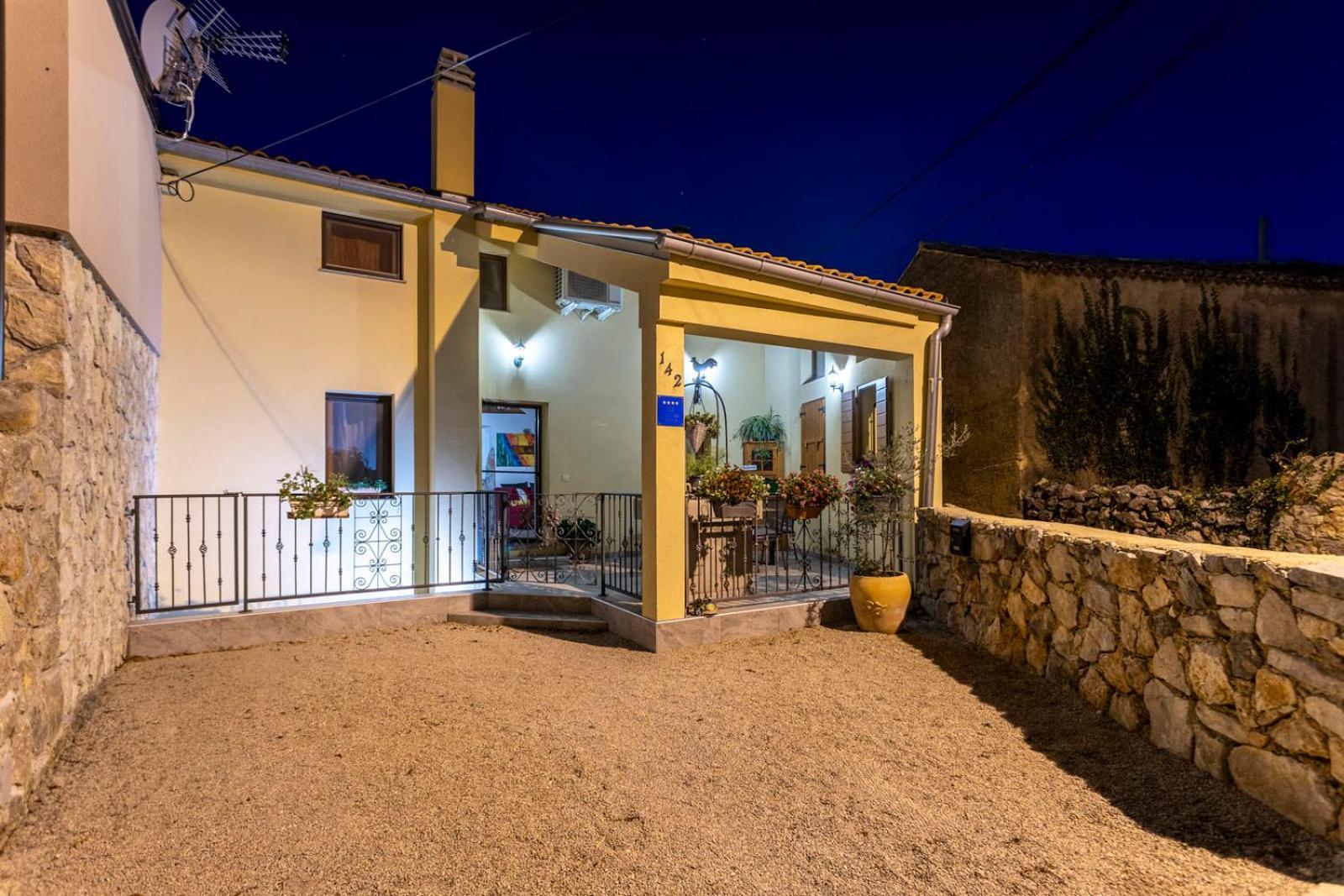 Holiday Home Svjetlana Risika Luaran gambar