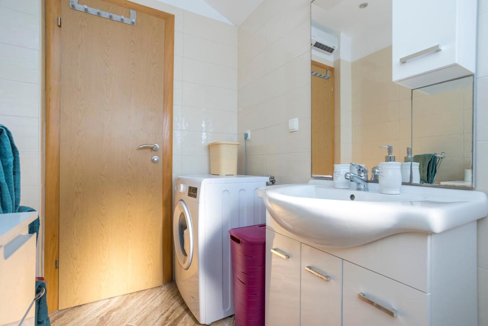 Holiday Home Svjetlana Risika Luaran gambar