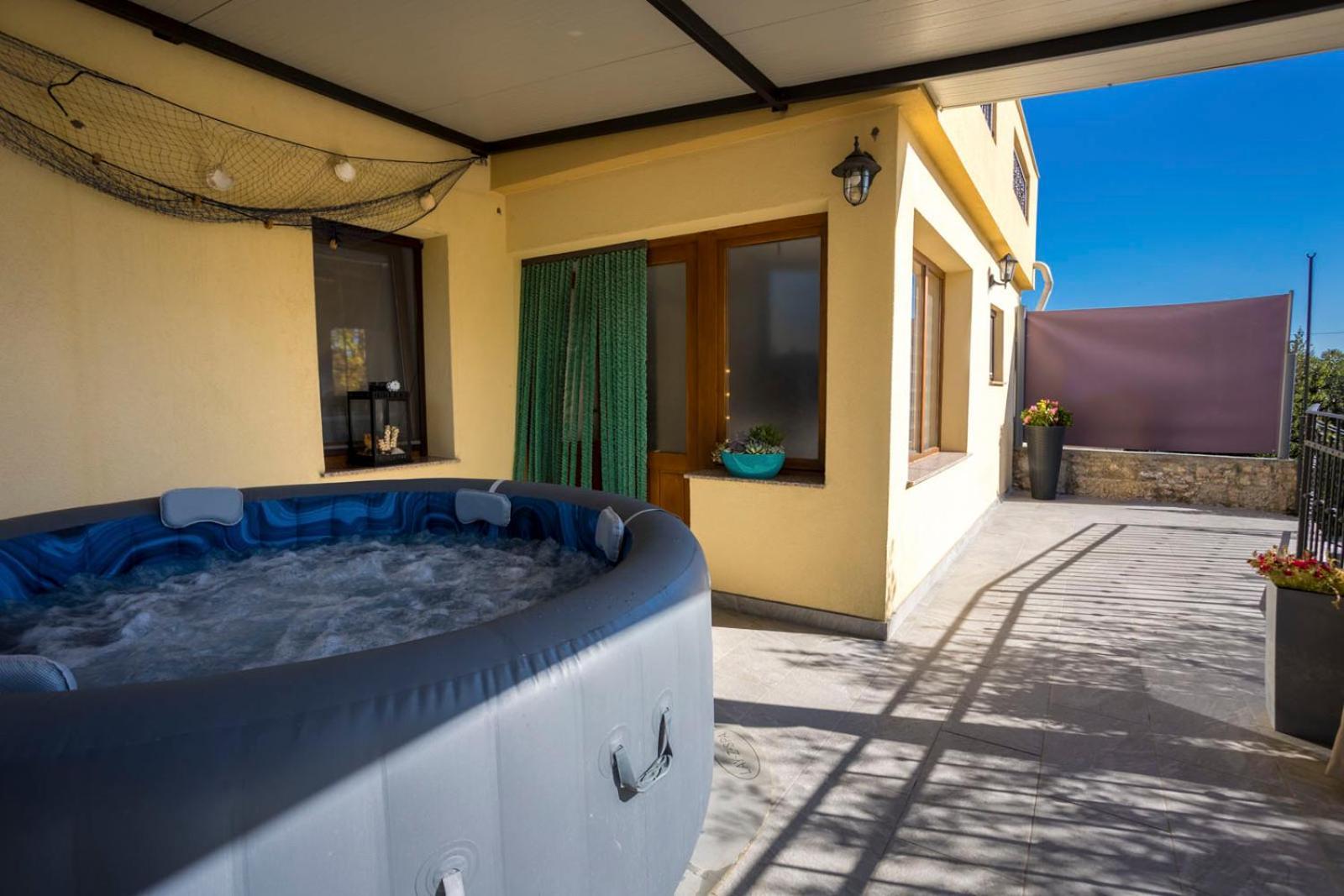 Holiday Home Svjetlana Risika Luaran gambar